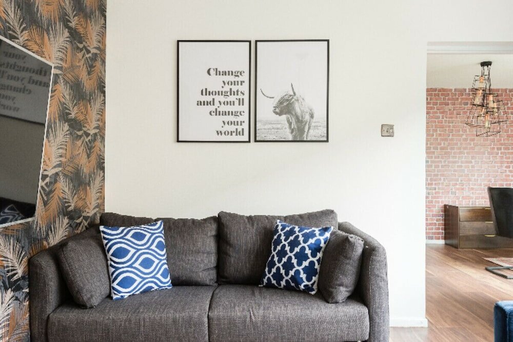 Фото The Century Chalet - Contemporary 2bdr Townhouse with Parking