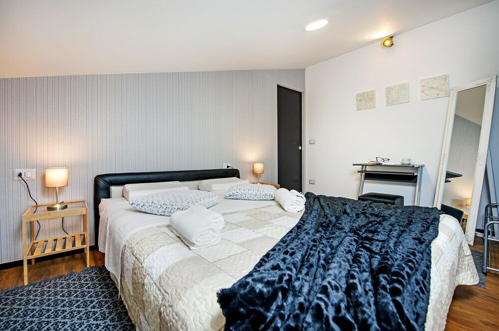 Фото Lakovich Sea View Apartments