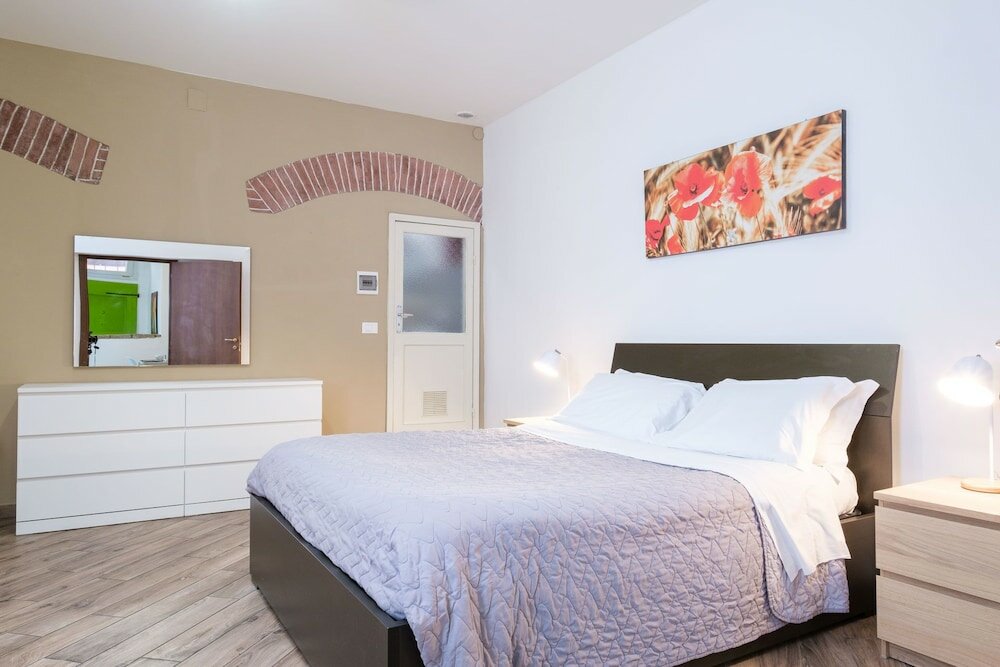 Фото House under the Towers