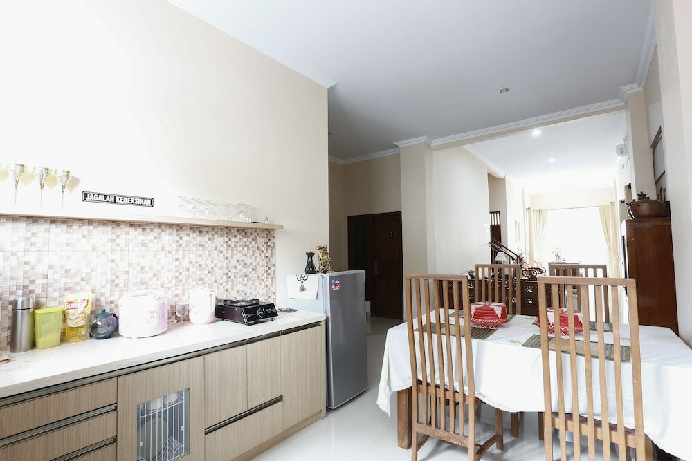 Фото RedDoorz @ Condong Catur 3