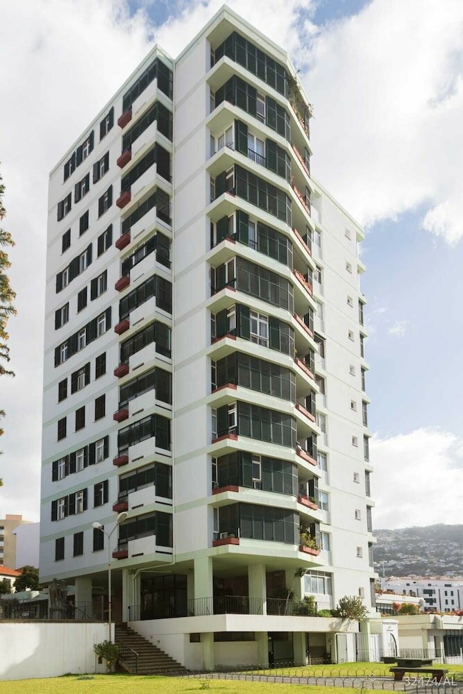 Фото Elias Garcia II by An Island Apart