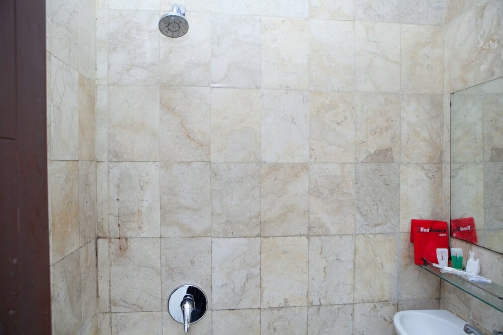 Фото RedDoorz @ Babakan Jeruk 2