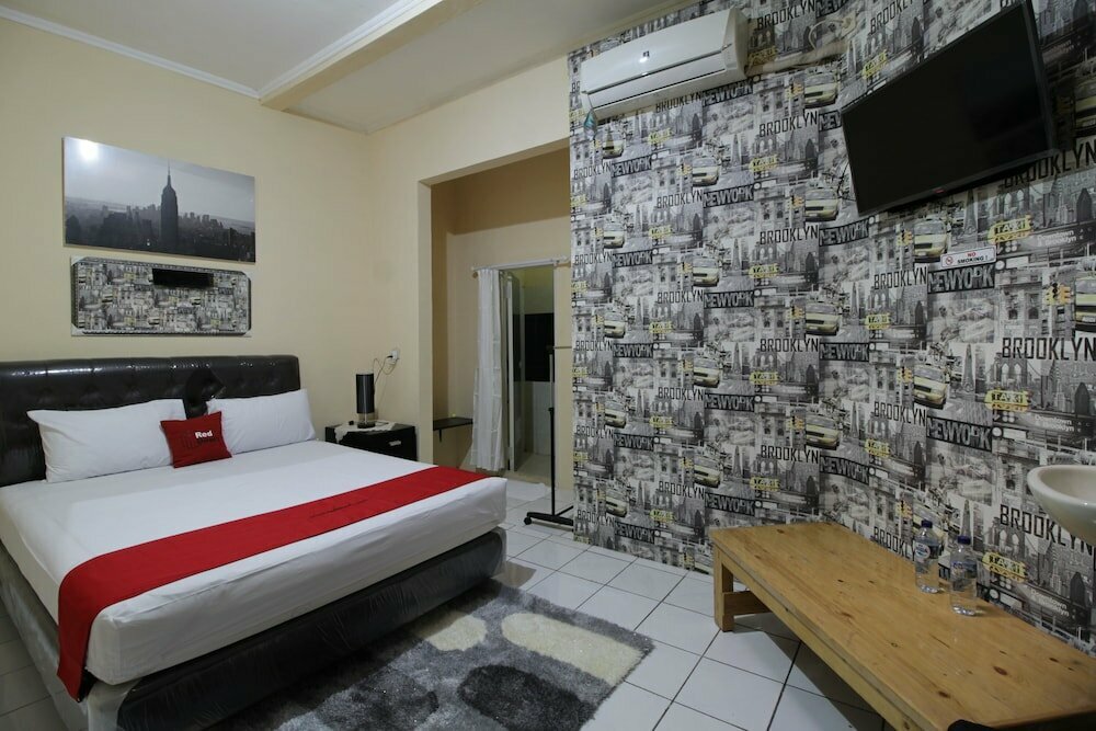 Hotel RedDoorz @ Pondok Kopi, Jakarta, photo