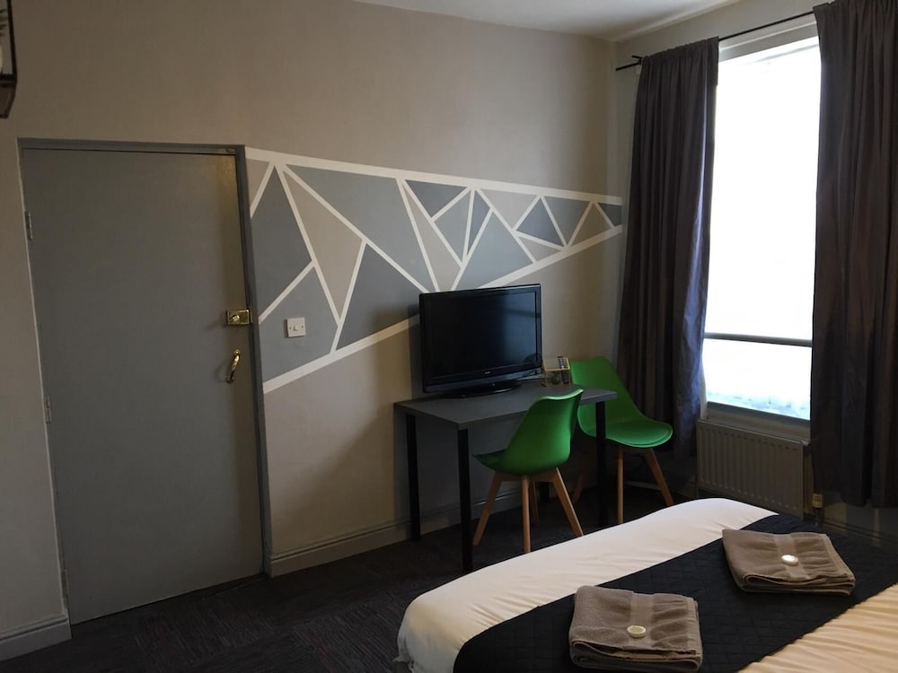 Фото Queens Guesthouse Manchester