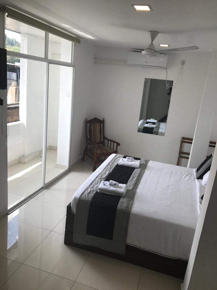 Фото Impala City Hotel and Hostel Kandy 50