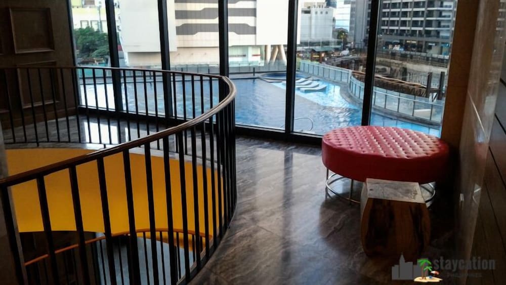 Фото Hi Home At The Knightsbridge Residences