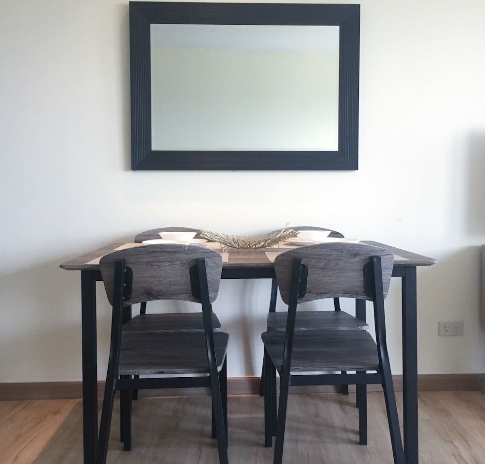 Фото Hi Home At The Knightsbridge Residences