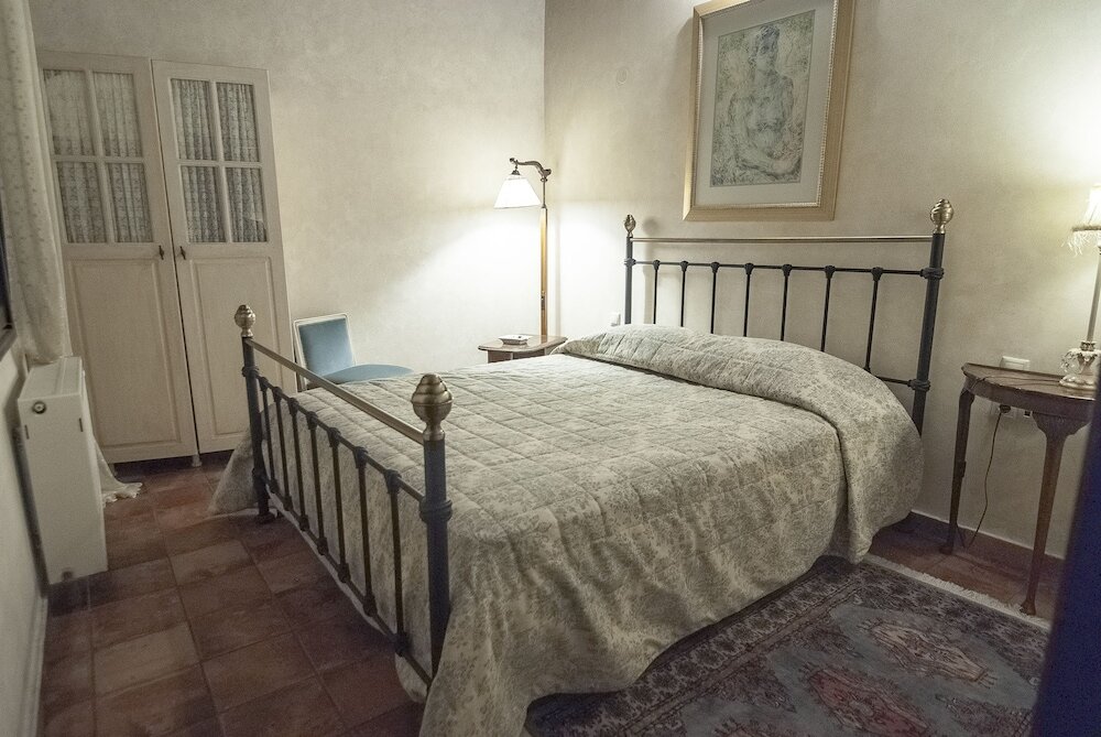 Фото Ostra Menalon Luxury Suites