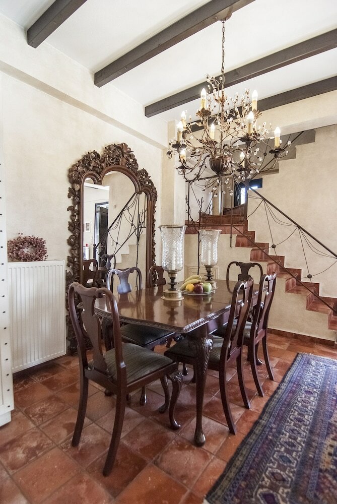 Фото Ostra Menalon Luxury Suites