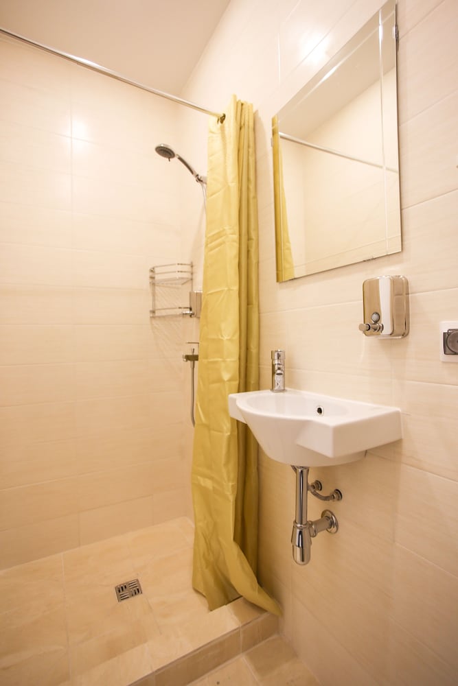 Фото Bridge City Rooms