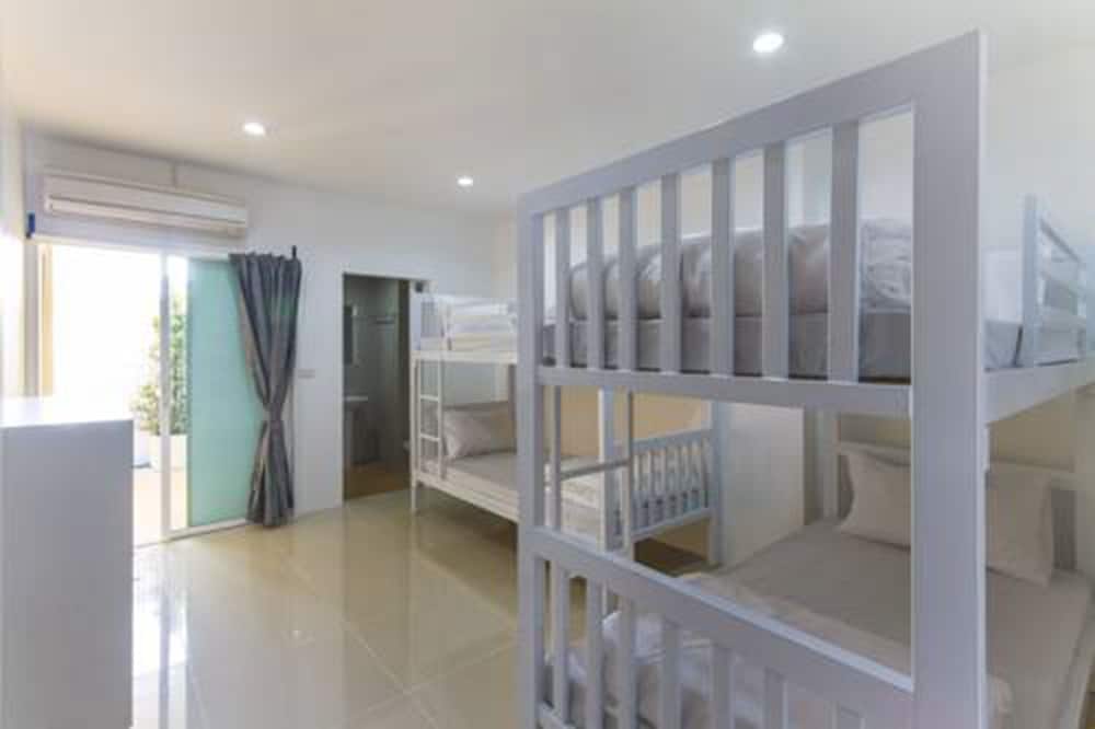 Фото Patch Suvarnabhumi Bangkok - Hostel