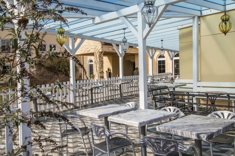 Фото Hotel Galant Lednice