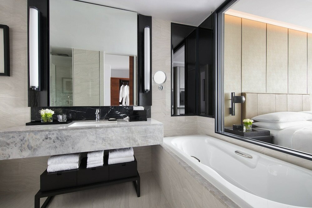 Фото Bangkok Marriott Hotel The Surawongse