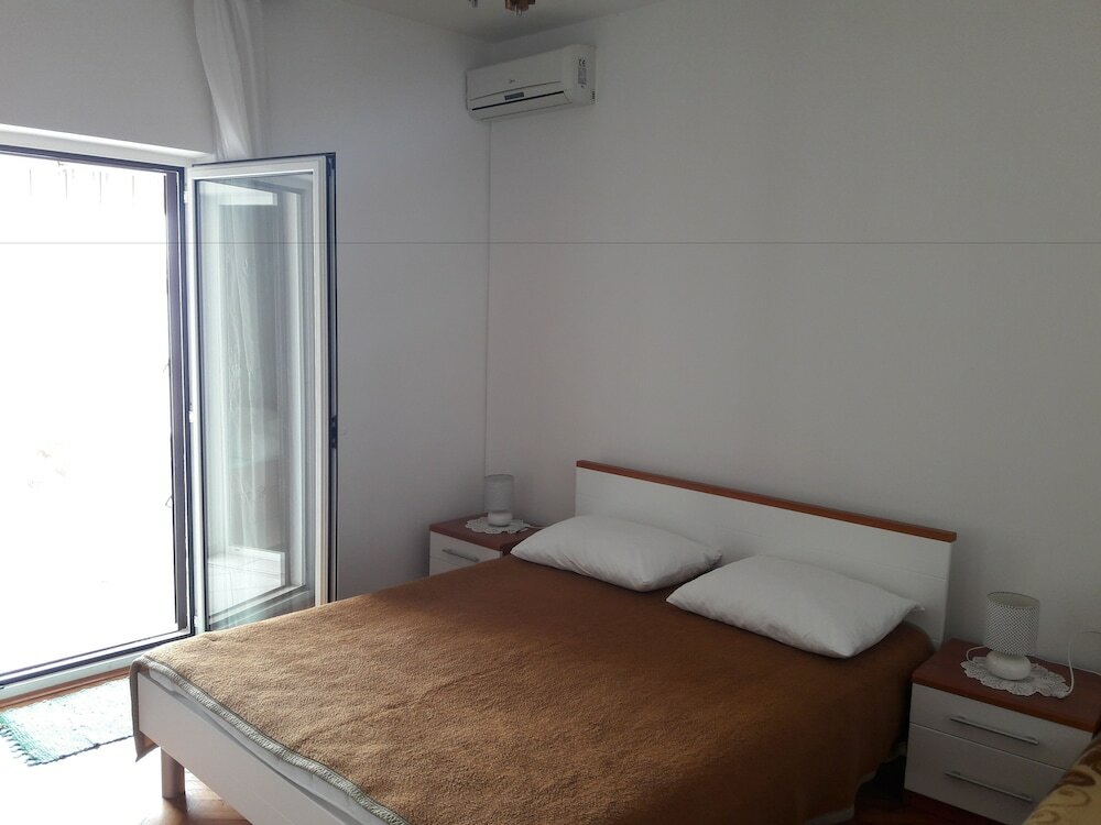 Фото Apartments Metajna X