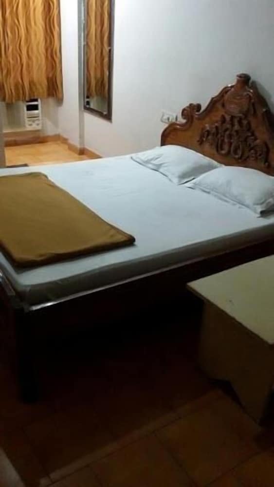 Фото Oyo 29689 Hotel Pramod