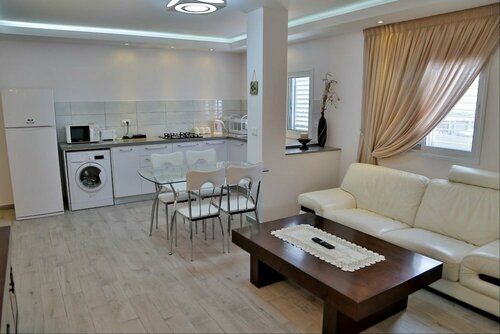 Гостиница The Seasons Beach Design Studio Sea View в Нетании