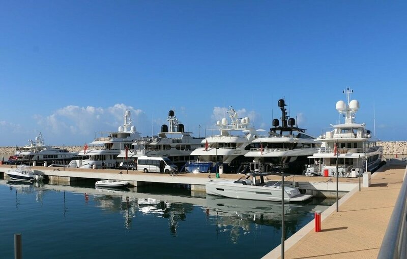 Гостиница Yacht Suite Salerno в Салерно