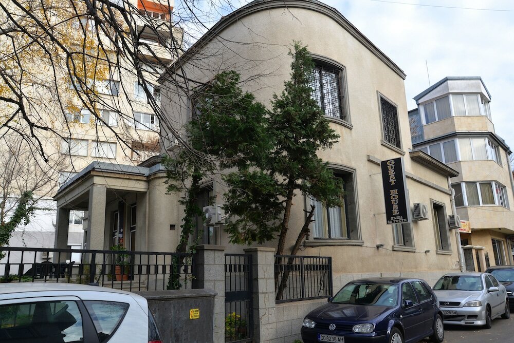 Фото The English Guest-House