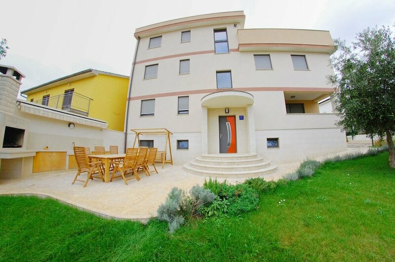 Гостиница Pula Comfort Apartments в Пуле