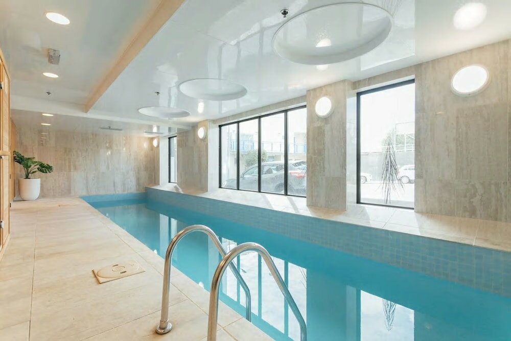 Фото The Ivory at Epsom