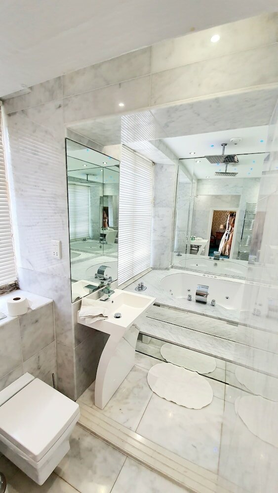 Фото The Gothic Mansion