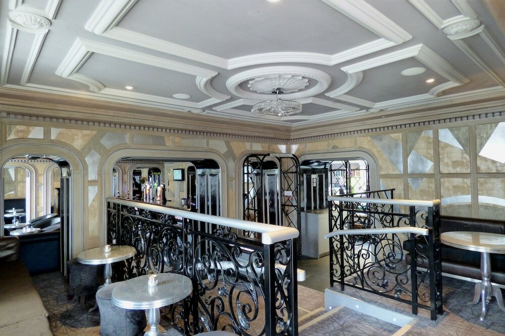 Фото Me and Mrs. Jones