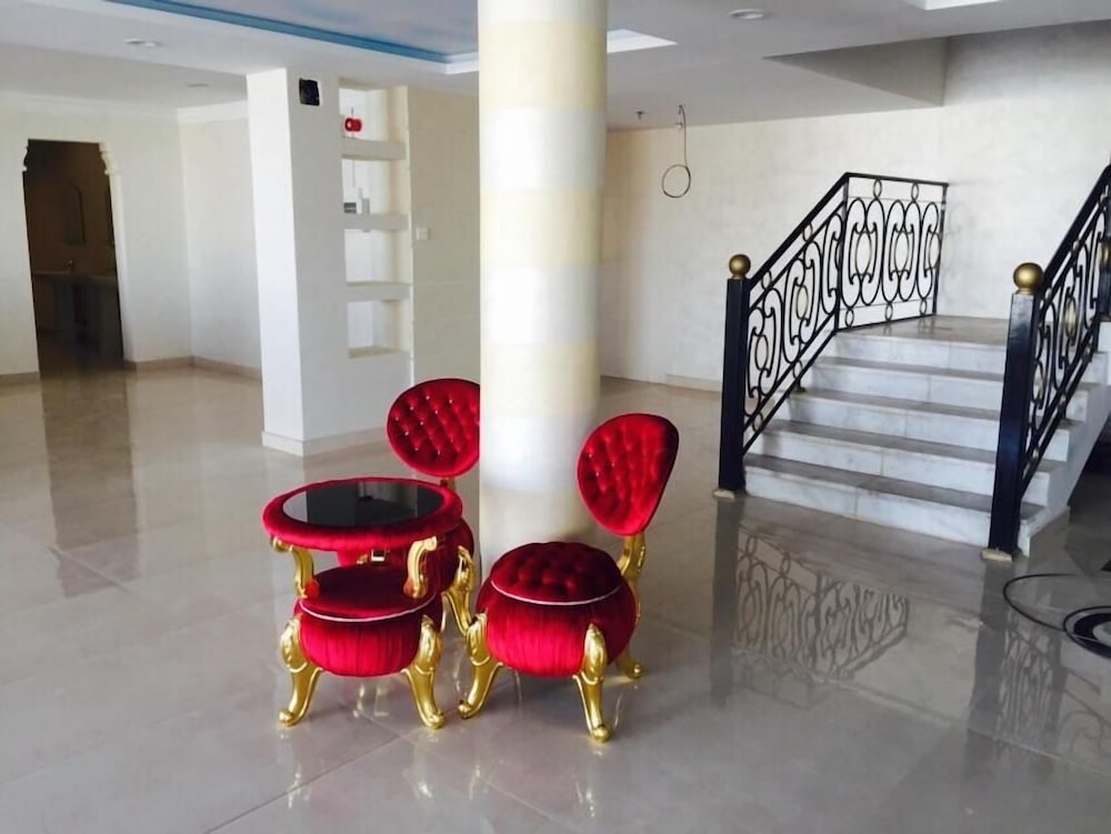 Фото Al Amoria Furnished Apartments 4