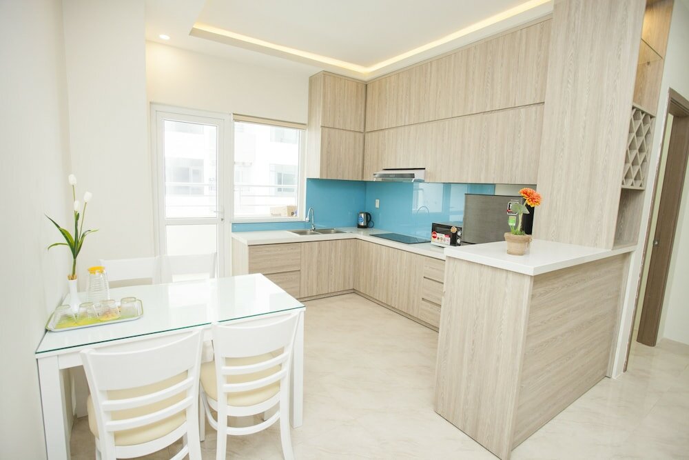 Фото Beach Front Oceanous Apartment