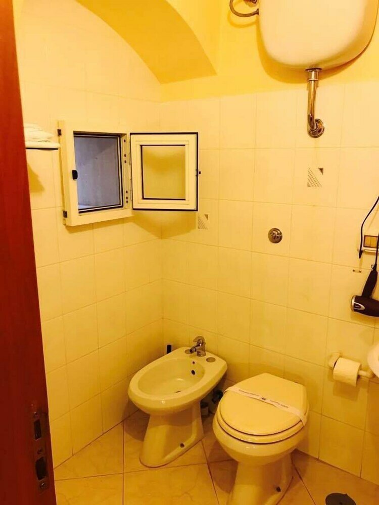 Фото Room Economy