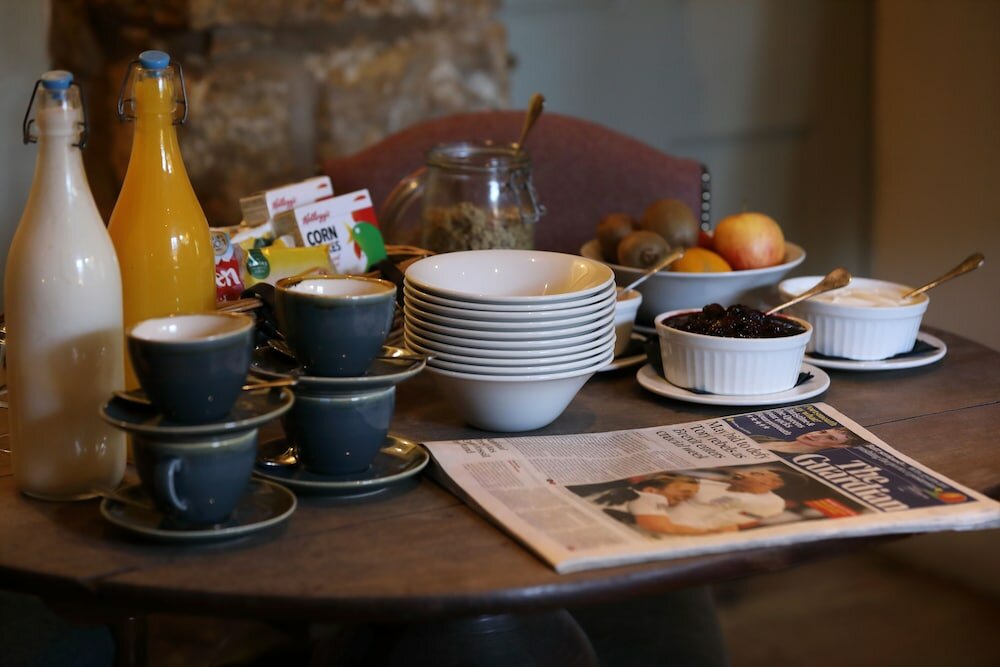 Фото Horse and Groom