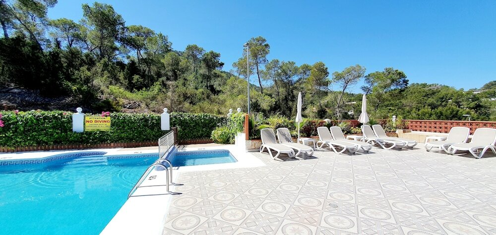 Фото Granada Apartments Ibiza