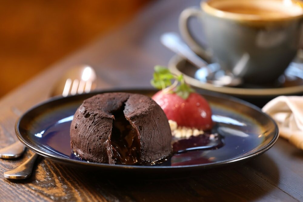 Фото Horse and Groom