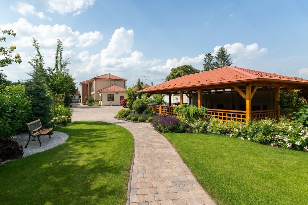 Фото Apartmanovy dom Villa Ephélia