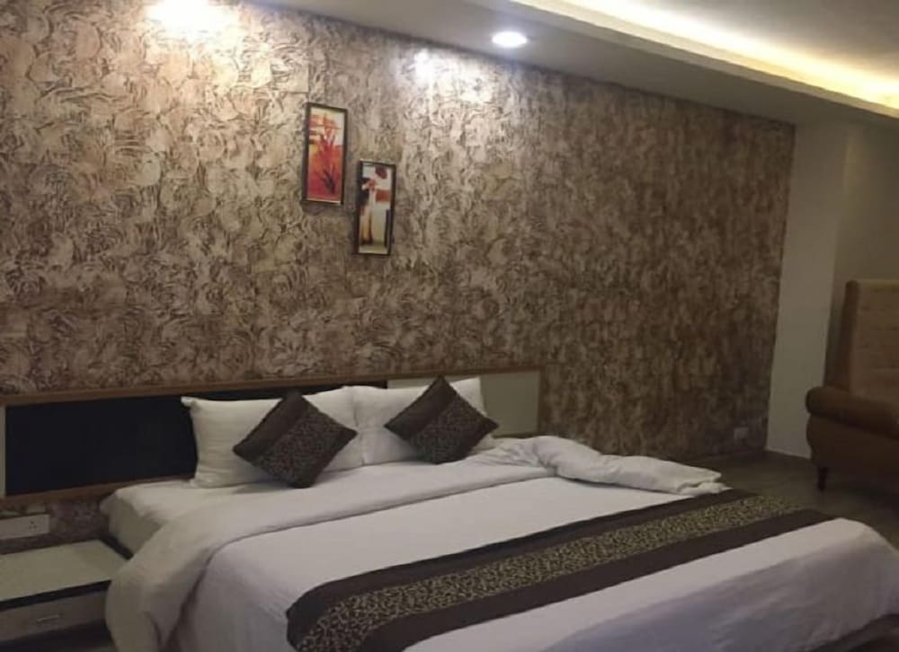 Фото The Royal Paradise