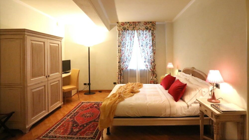 Фото Albergo Castiglione Langhe