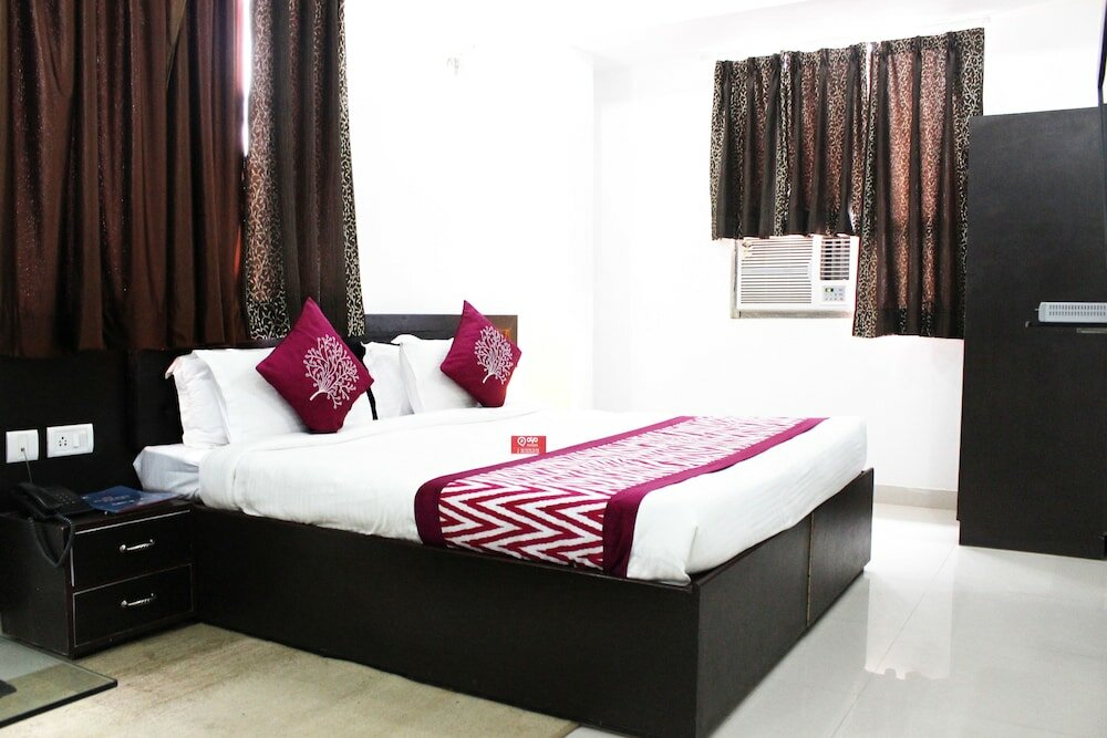 Фото Oyo 9367 Hotel Taj Galaxy