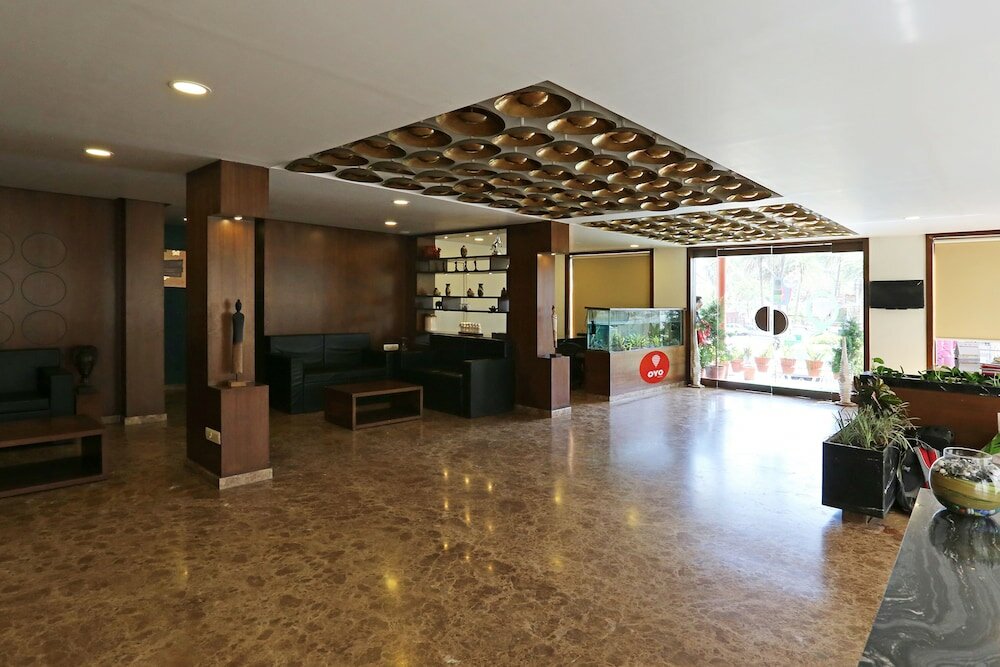 Фото Oyo 8600 Hotel Deepali Executive