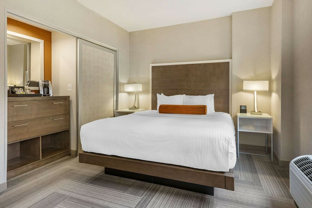 Фото Cambria Hotel Rockville