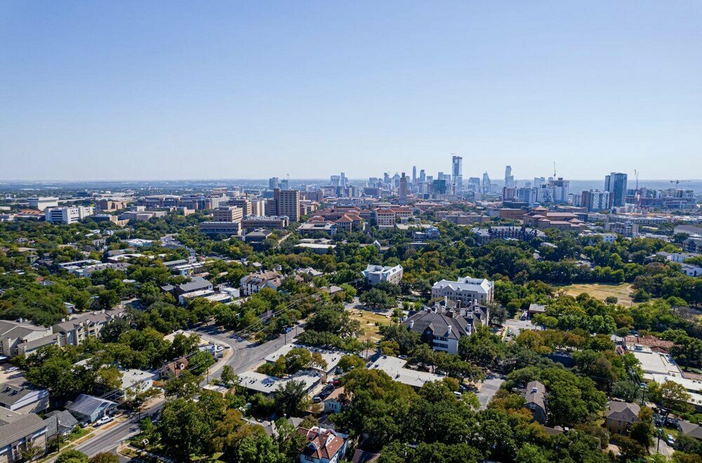 Hotel The Modern i No Service Fees i Close to Downtown, Austin, photo