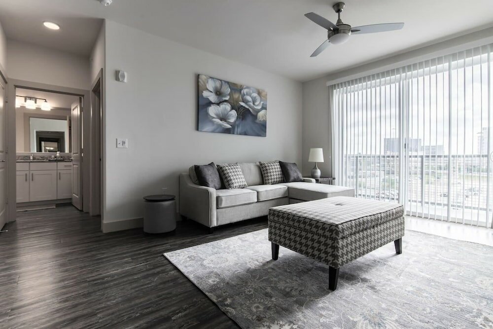 Фото StayOvr at Legacy West - Windrose