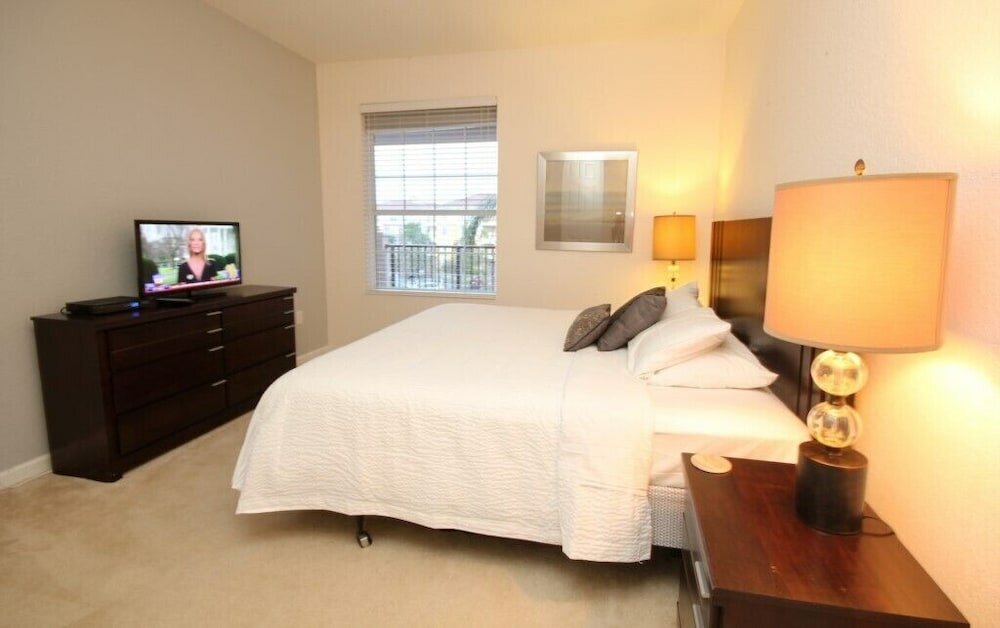 Фото 7-305 3 Bedroom Condo