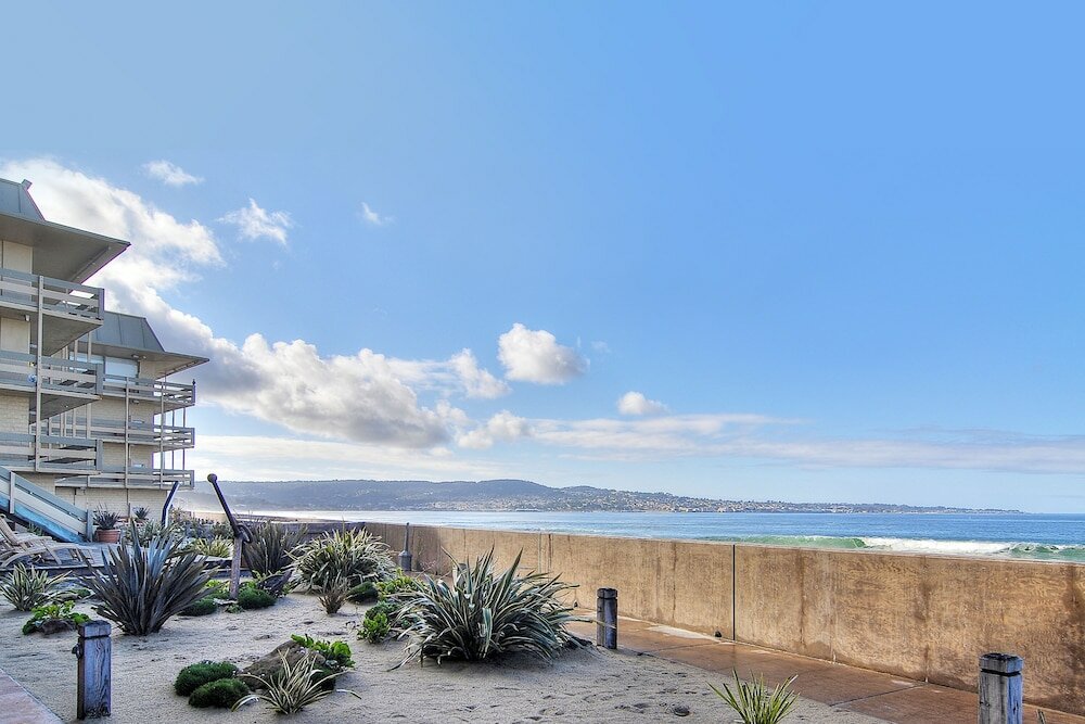 Фото Отель Monterey Beach