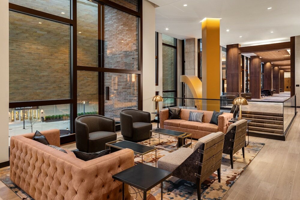 Фото The Trade, Autograph Collection