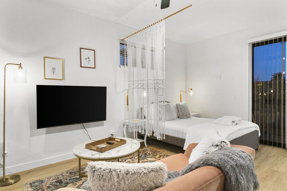 Фото Primo Old Town Location with Heated Pool