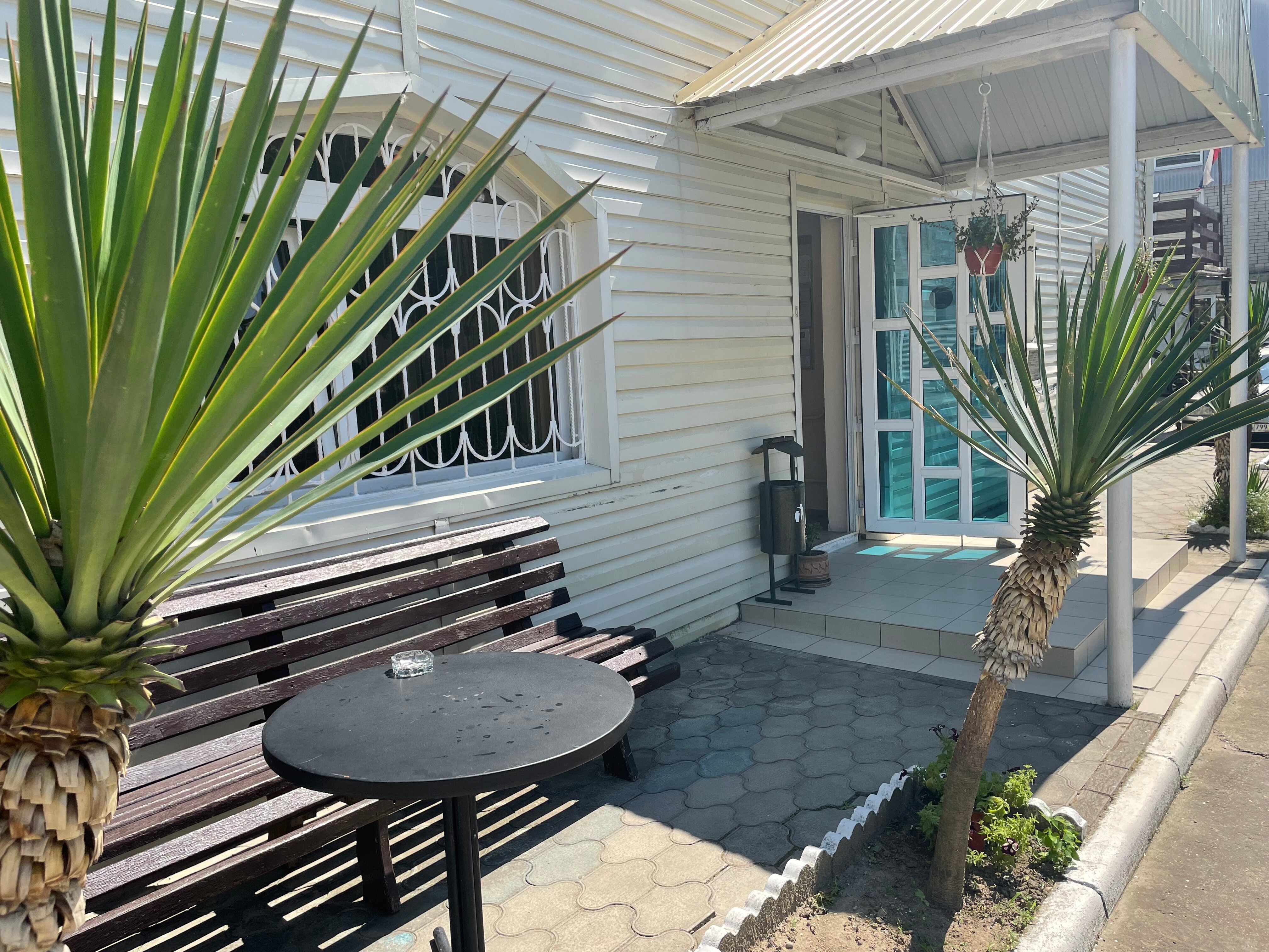 Фото отеля 2