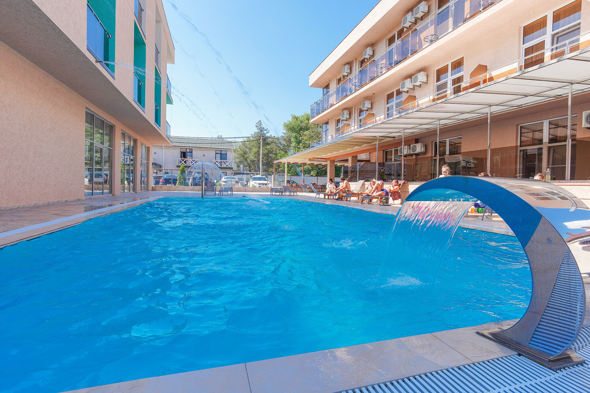 Фото отеля 1