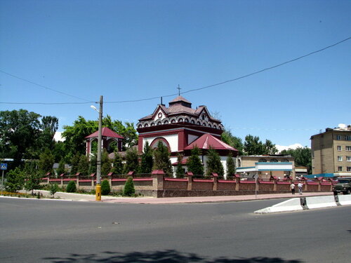 Kapri Kavalli qiz dosti bilan katta qattiq xorozni baham korishga qarshi emas