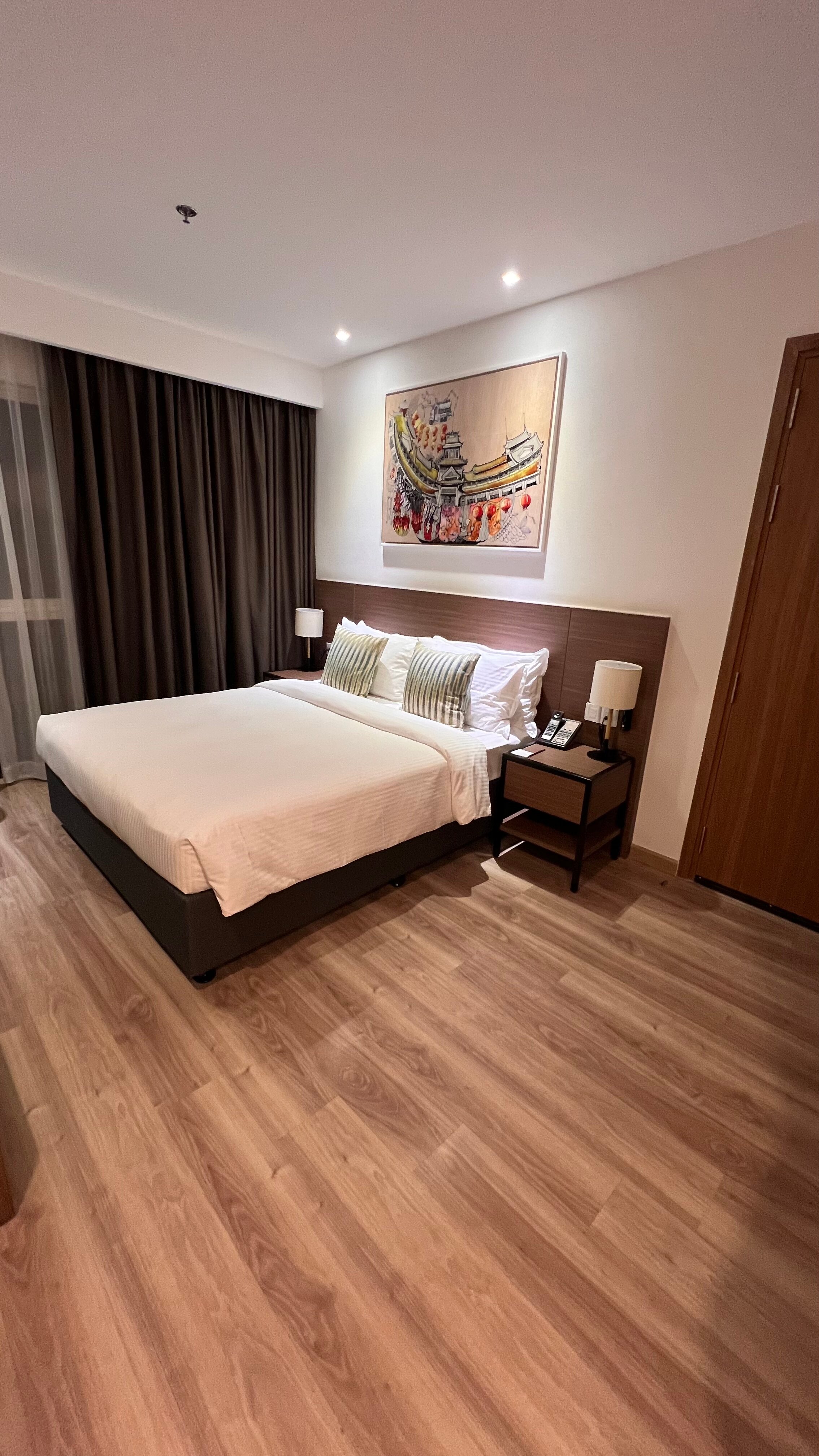 Фото T-Ritz Saigon Hotel & Apartment