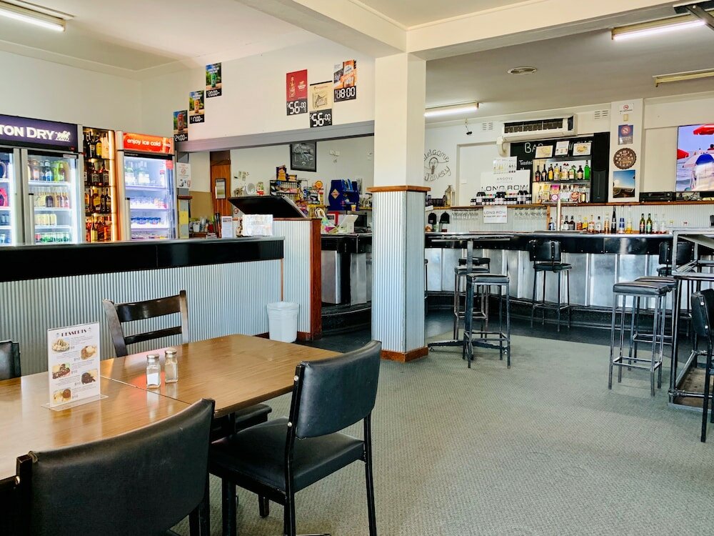 Фото Coonalpyn Hotel