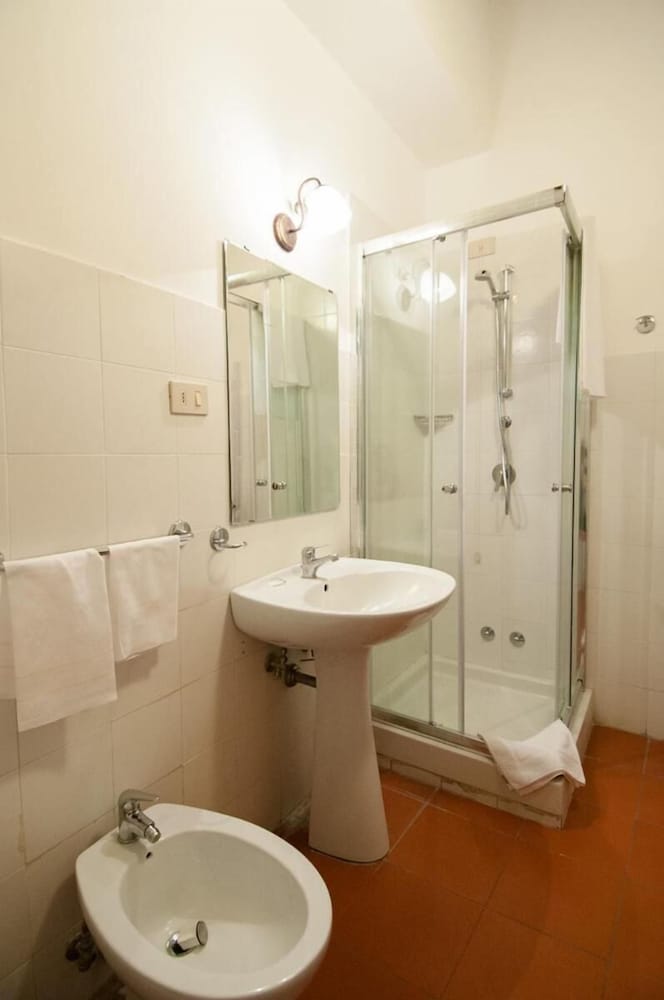 Фото Hotel Capranica